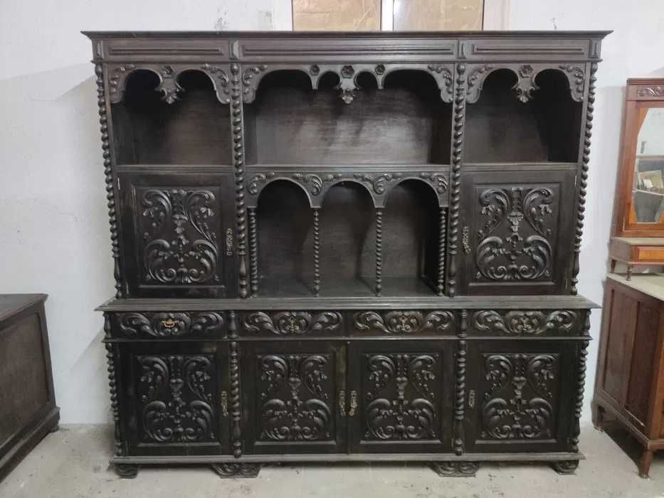 Estante Antiga de Mogno