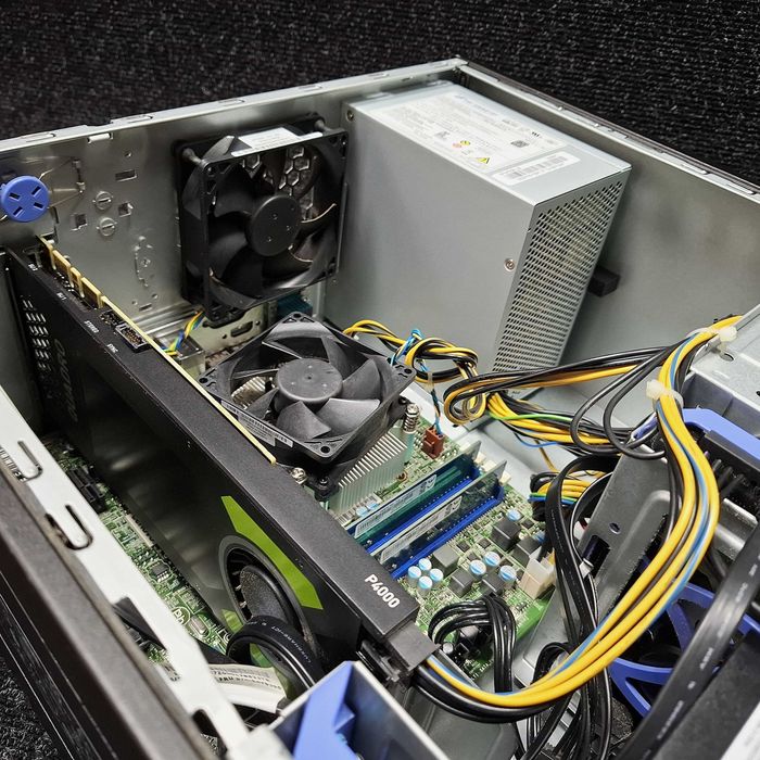 Робоча станція Lenovo ThinkStation P320