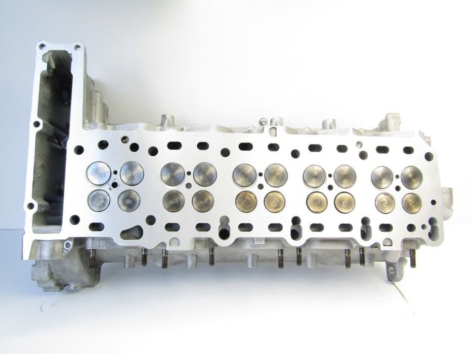 Ssang Yong Rexton Rodius Kyron 2.7 XDI głowica silnik