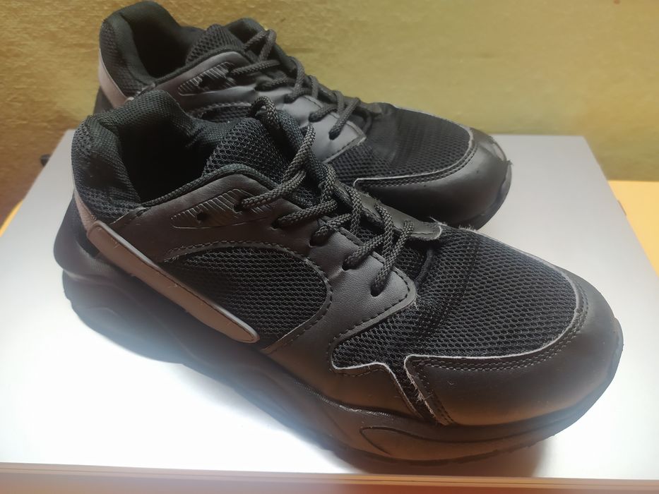 Кросівки для хлопчика!