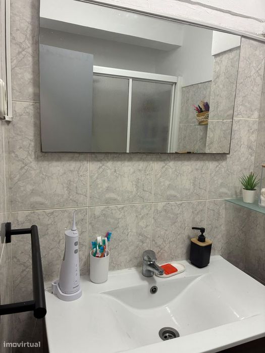 Apartamento T2 na Rua da Fenache, Caparica