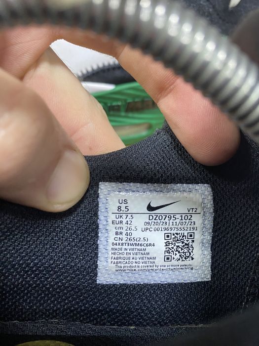 Оригінальні чоловічі кросівки Nike Air Max Excee.