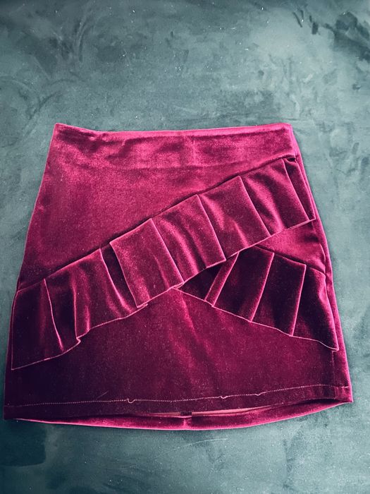 Bershka S welurowa swiateczna spodniczka bordowa