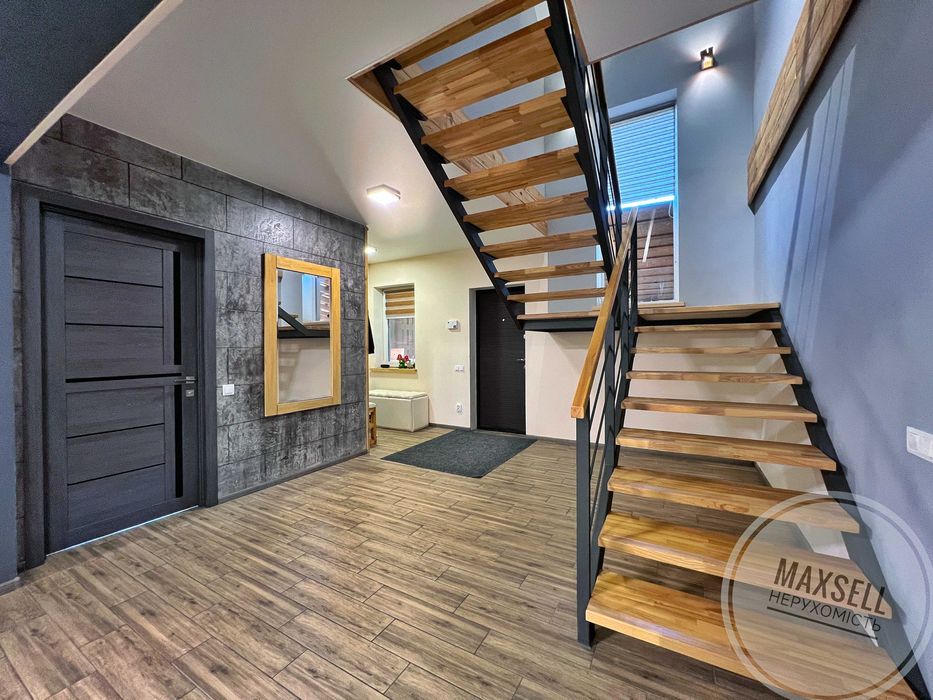 Продам чудовий будинок з новим сучасним ремонтом (єОселя)