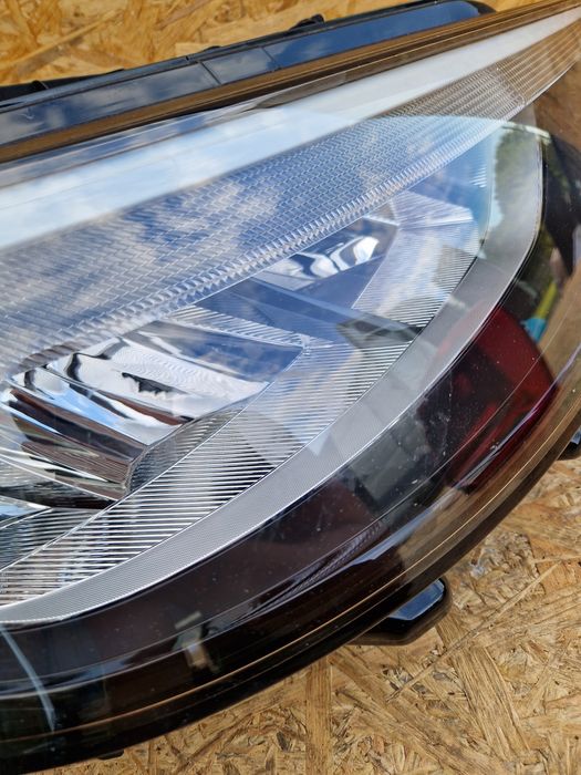 lampa prawa przód vw id3 full led