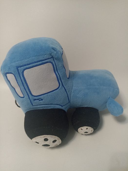 Мягкая игрушка синий трактор.