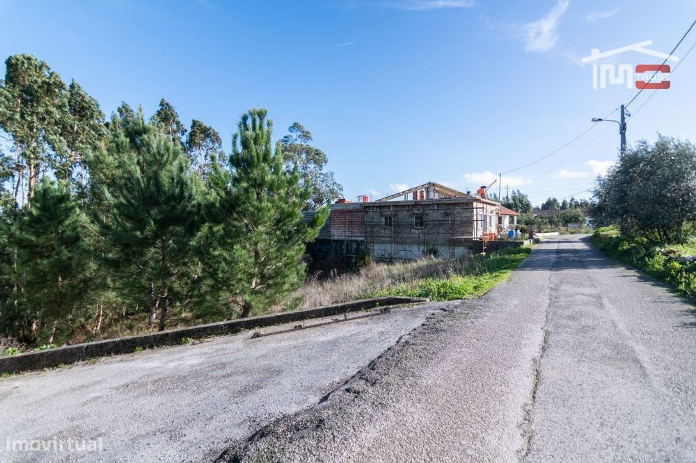 Terreno Com Área De 1360M2 — São Mamede, Leiria