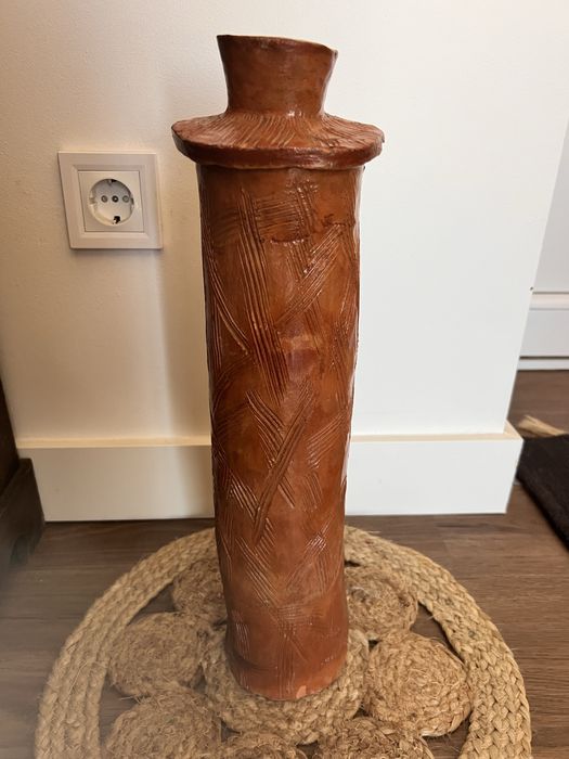 Vaso barro cor teracota.