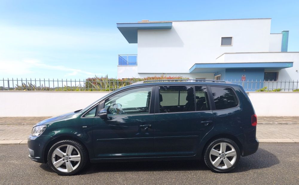 Vw Touran 2.0 TDI 140cv BlueMotion – 7 Lugares – Teto Panorâmico – Com