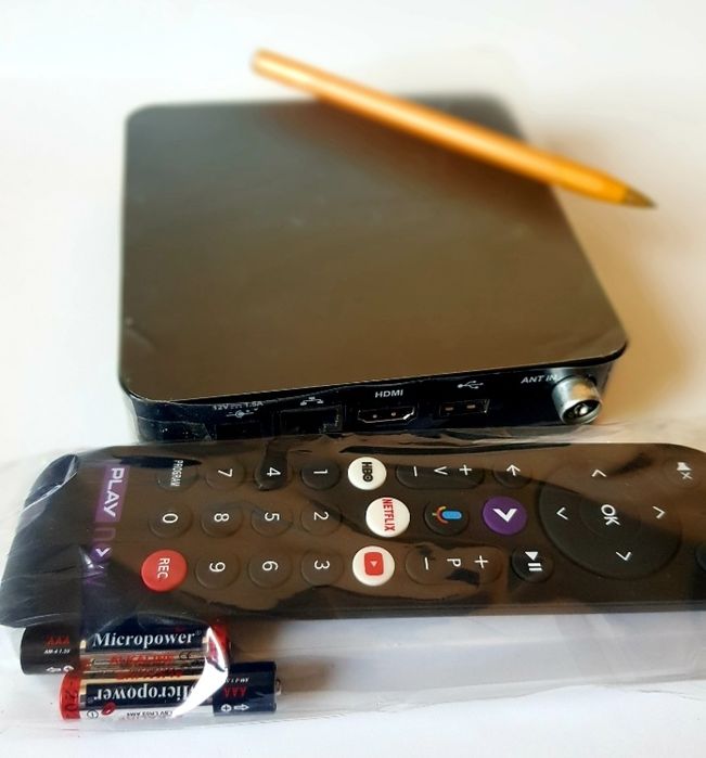 Smart TV box PLAY Now 4K 8gb pilot+baterie Wifi  Netflix HBO Kodi