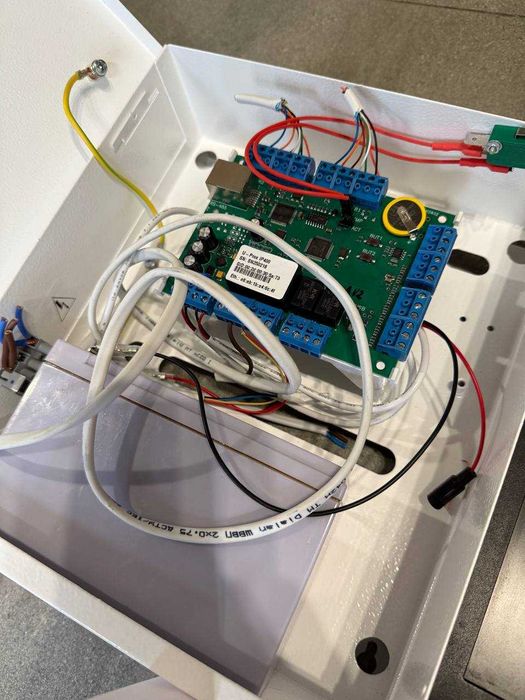 Комплект СКУД и домофонии (Замки, Контроллер, Монитор, БП) — ОПТОМ