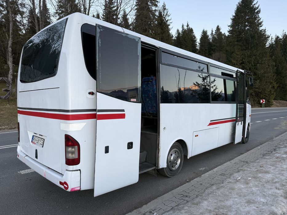 Mercedes Mediano Vario Autobus 32