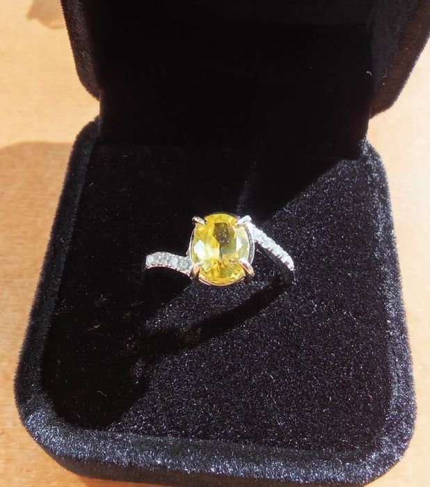 Anel em Prata 925 com Safira Certificada