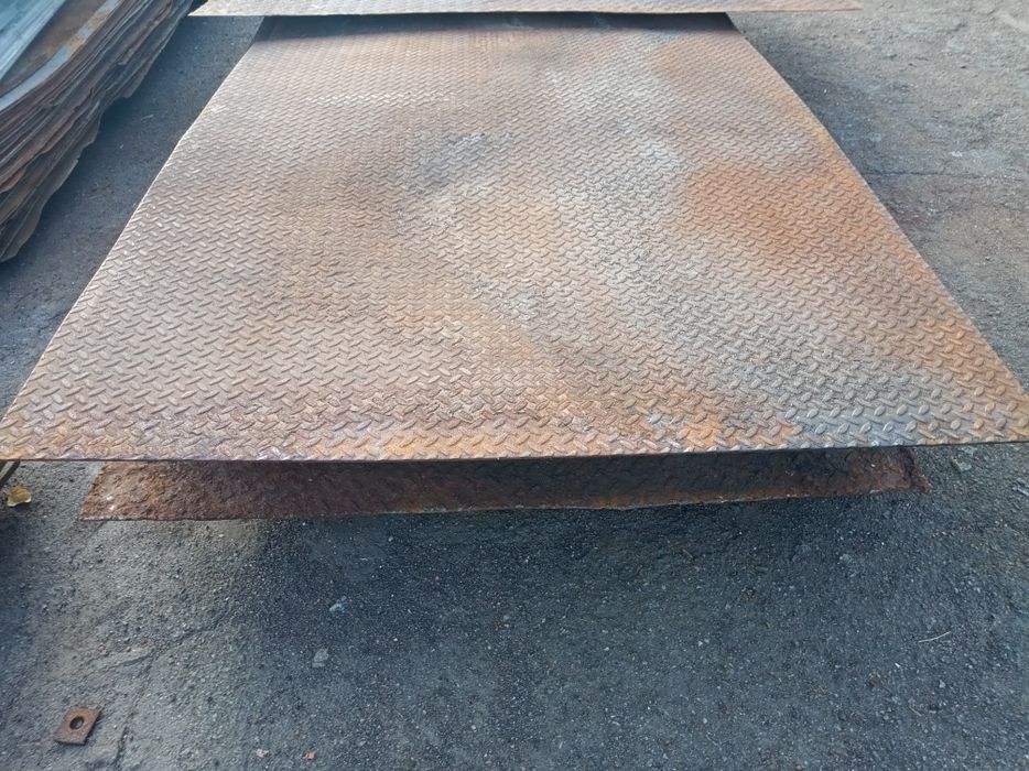 Лист 1,5-2/2,5/5мм лист ріфлений 5мм металевий б/в б/у