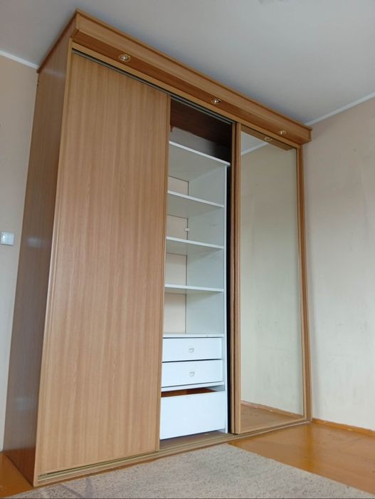 Szafa przesuwna  262x230 cm