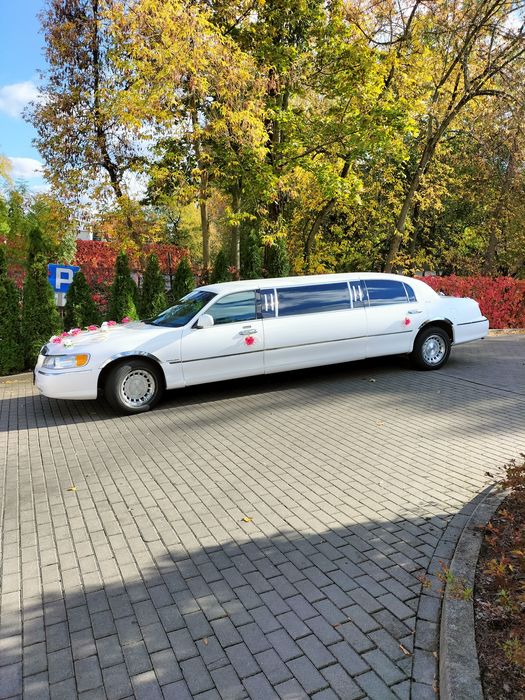 Auto do ślubu, wynajem limuzyny, samochody weselne,
