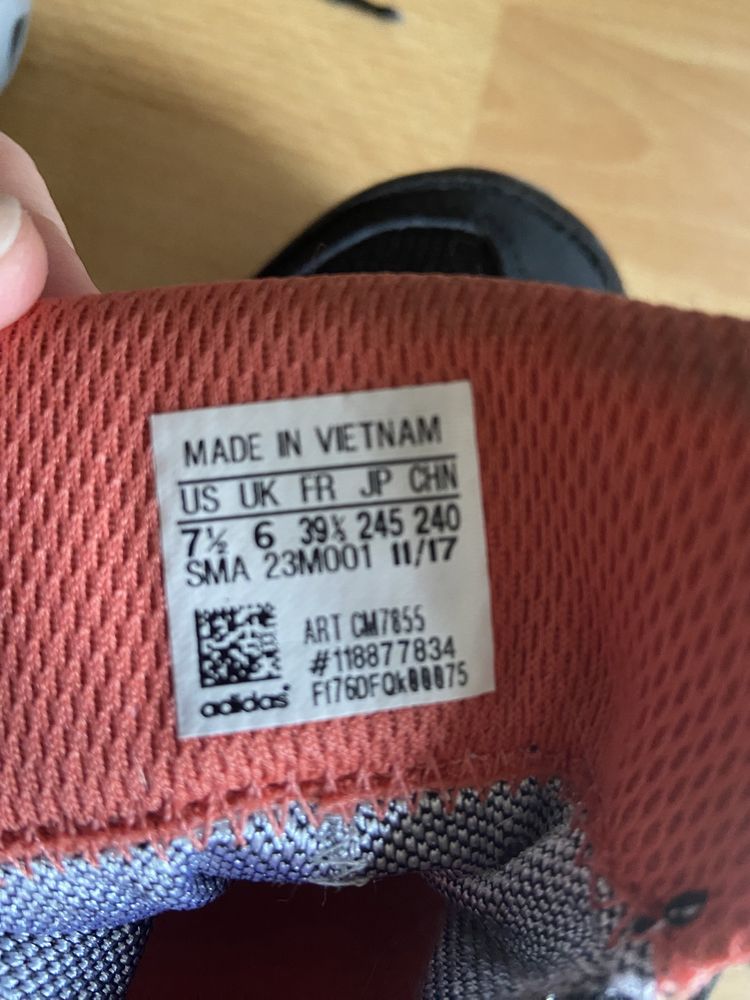 Buty adidas u ywane 31 1 3 Tulce OLX.pl