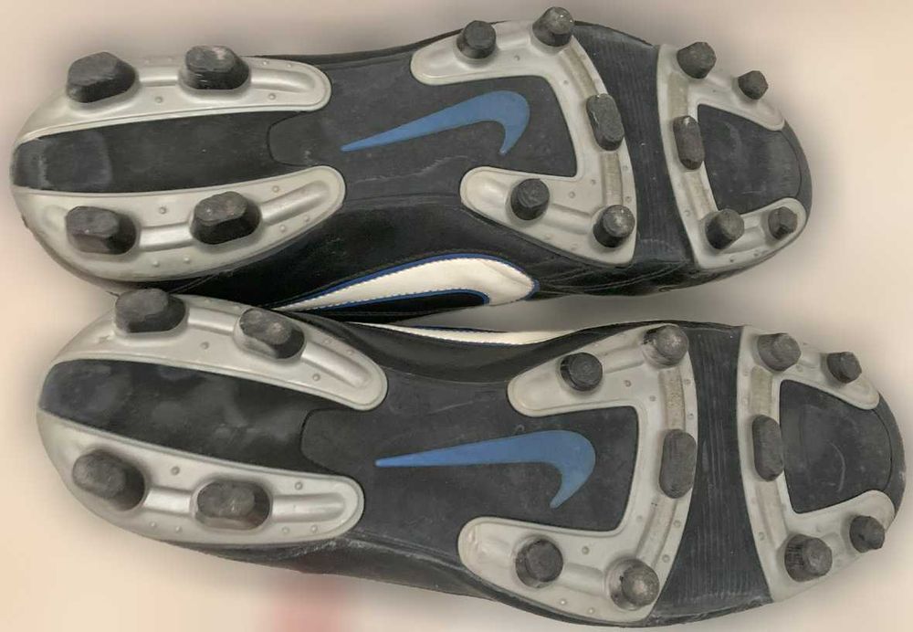 Chuteiras de Futebol Nike Unissexo, Preto e Branco, como Novas