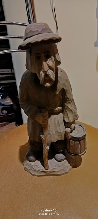 Ręcznie strugana figurka Osak.K