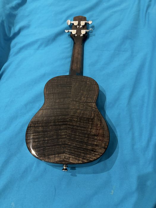 Ukulele z zestawem