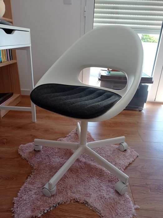 Cadeira de secretária IKEA branca