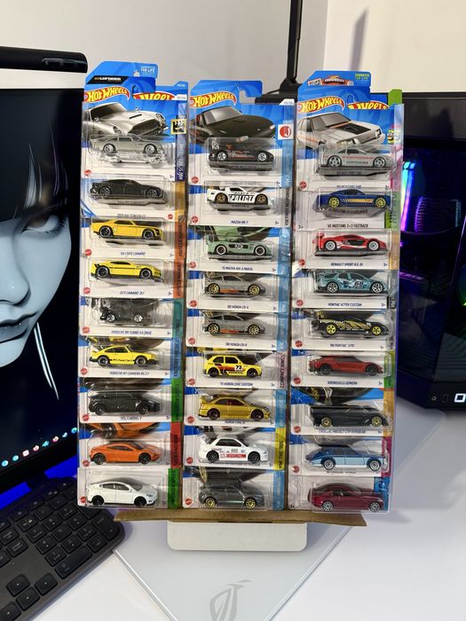 Hot Wheels розпродаж колекції. Діорами, органайзер, чохол, машинки.
