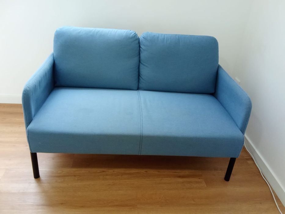 Sofá 2 lugares IKEA GLOSTAD azul