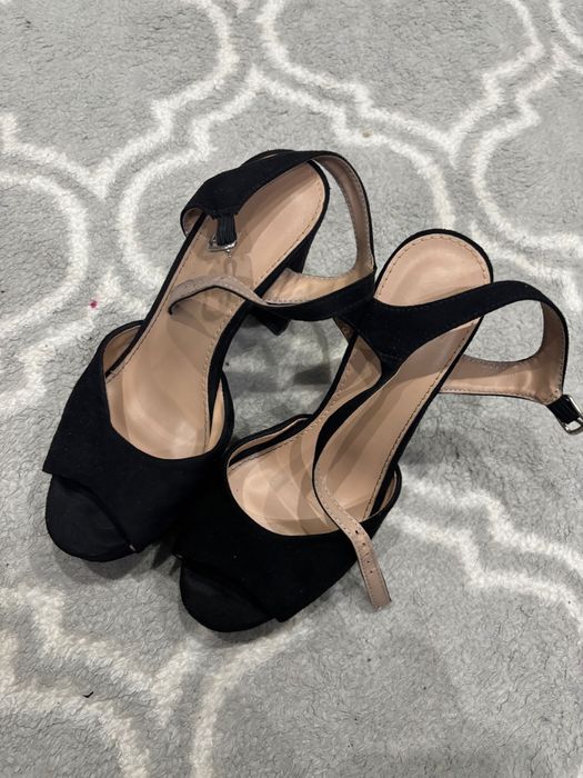 sandaly na slupku buty na obcasie