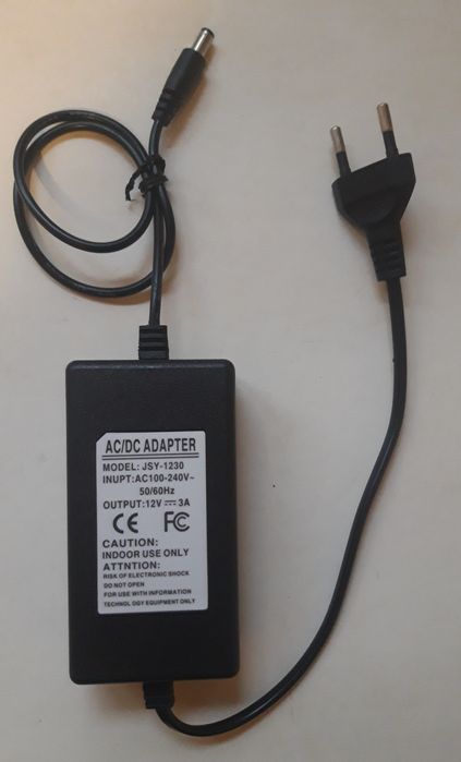 Адаптер для зарядки.