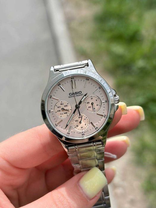 Жіночий годинник CASIO LTP-V300D-1A.