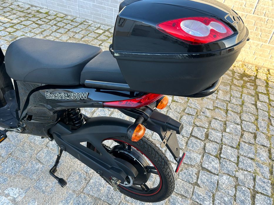 Mota/ bicicleta eléctrica, bateria litio 48V nova