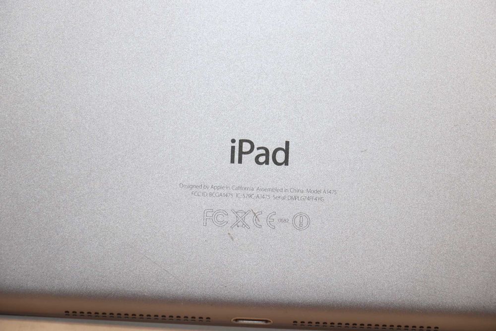 Apple iPad Air Wi-Fi + LTE 64GB Space Gray (MD793), ідеальний стан! A1475
