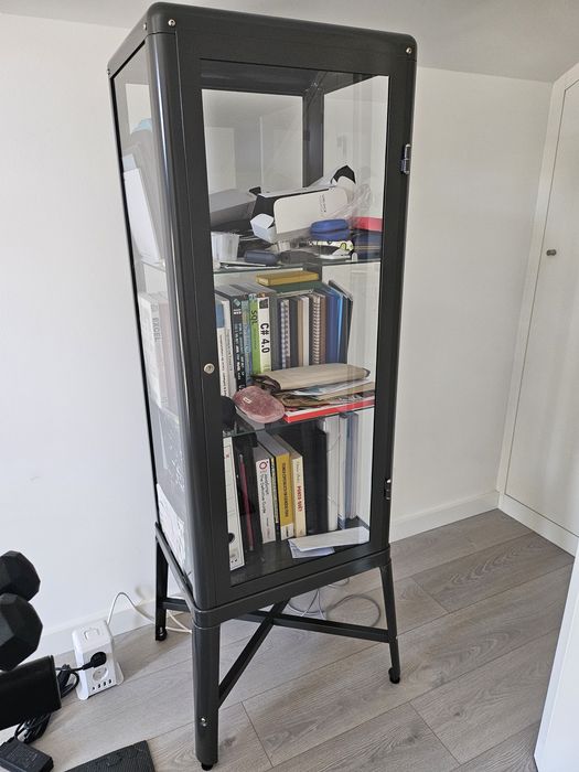 Vitrine vidro e metal Fabrikor Ikea