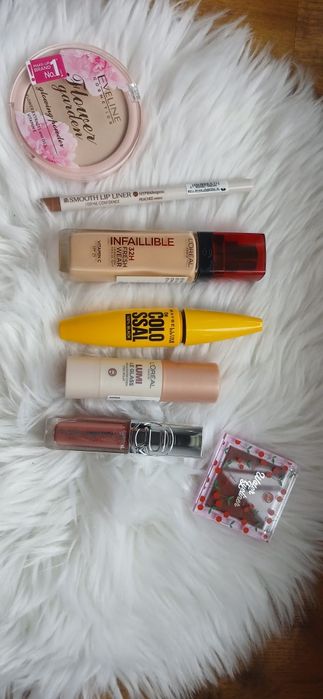 Nowy zestaw kosmetyków do makijażu, Loreal, Maybelline ,Eweline i Bell