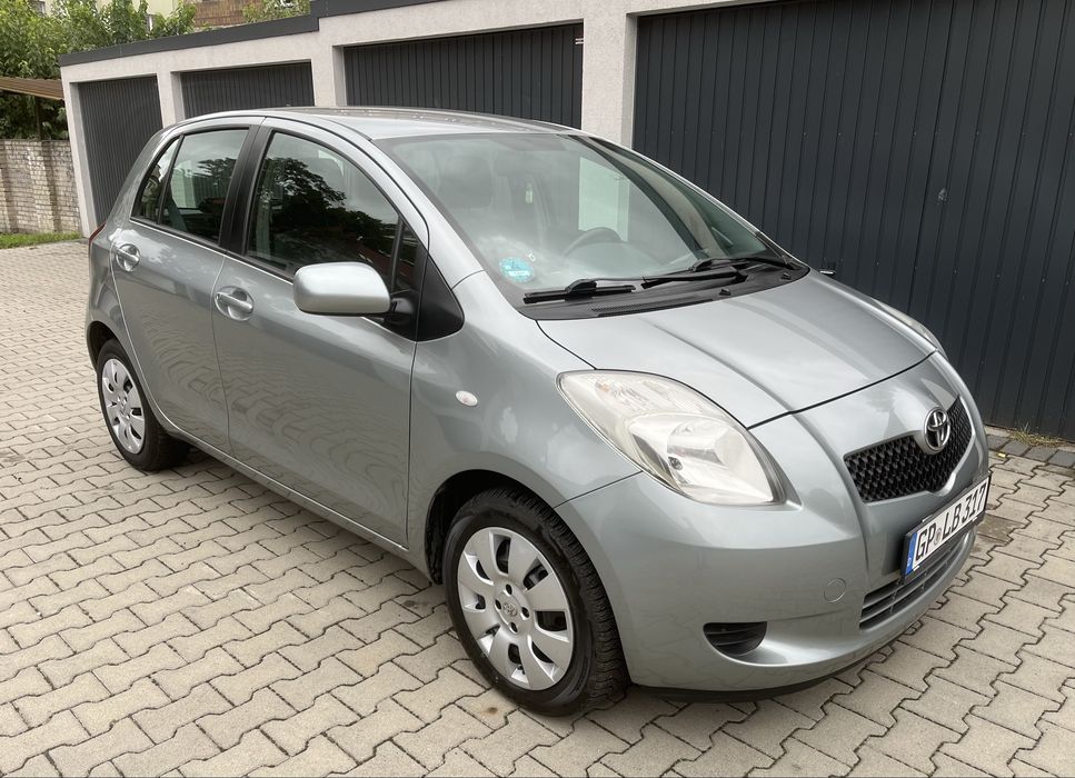 Sprzedam Toyotę Yaris 1.3 automat