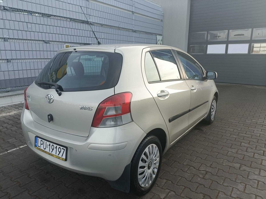 Toyota Yaris 2010r