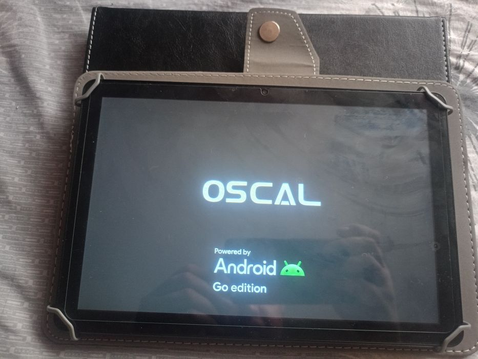 Планшет OSCAL на Андроїді 12