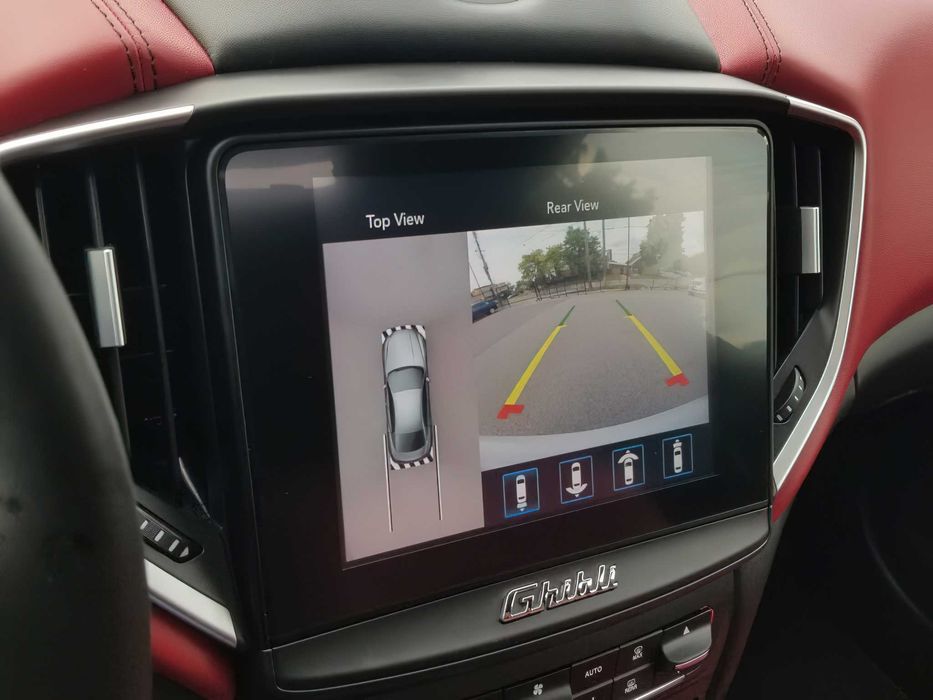 Maserati Ghibli      2019