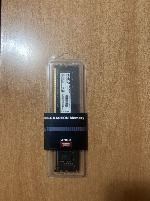 Ddr4 4gb amd radeon 2400