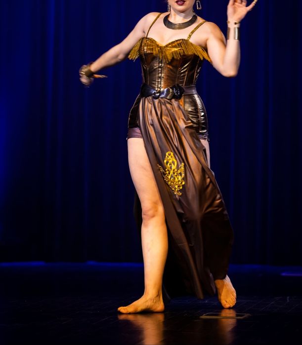 Gorset burleska taniec pokaz show teatr modelujący overbust