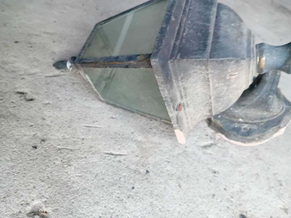 Lampa nad drzwi wejsciowe
