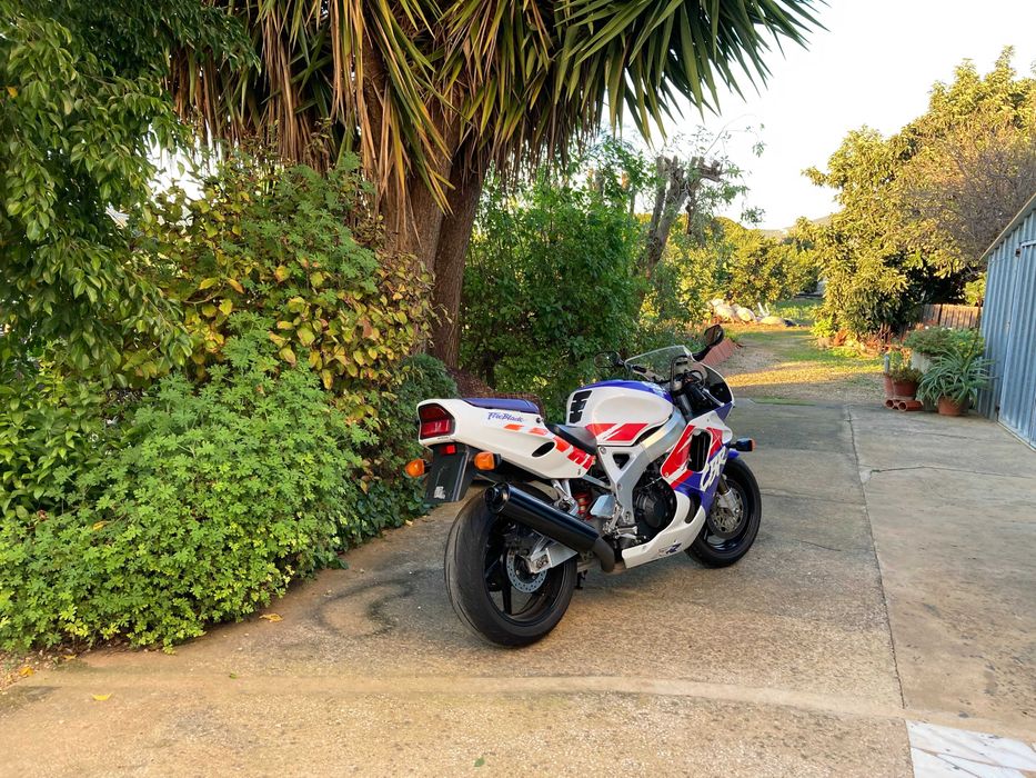 Honda CBR 900RR 1992