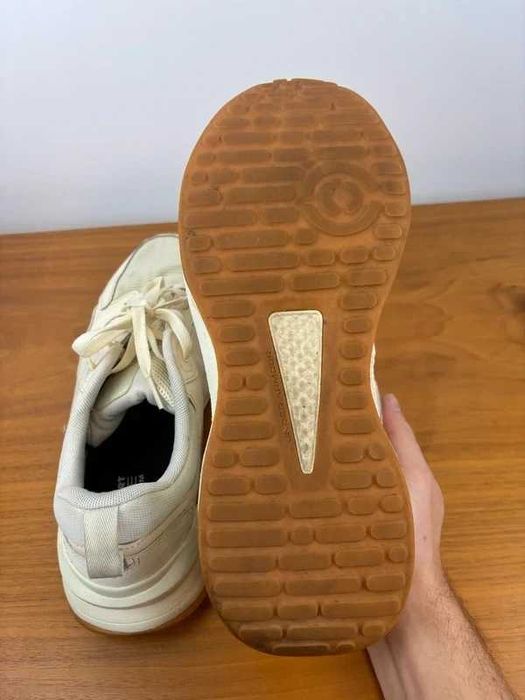 Sneakersy Under Armour Charged beżowe kremowe dad shoes 45 / 29 cm