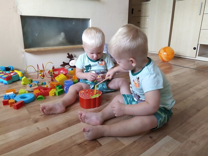 Gra Zręcznościowa Złap Robaczka Drewniana Montessori Magnetyczna Trusk