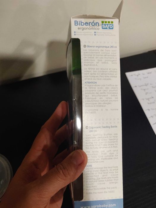 Biberão ergonómico, da Saro