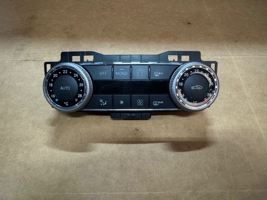 CLIMATRONIC MERCEDES W204 0RIGINAL 204830.4190