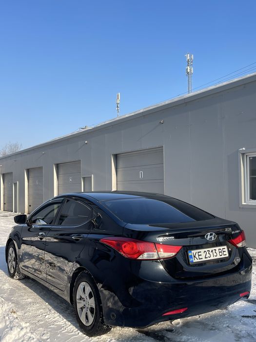 Hyundai Elantra 2013 газ/бензин