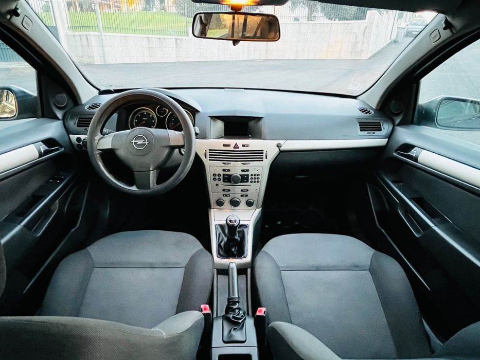 Opel Astra 1.3 CDTI foto 2