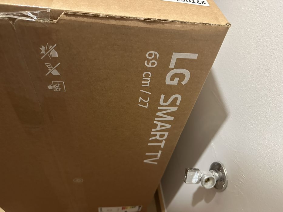 Monitor LG / 27 polegadas (SELADO)