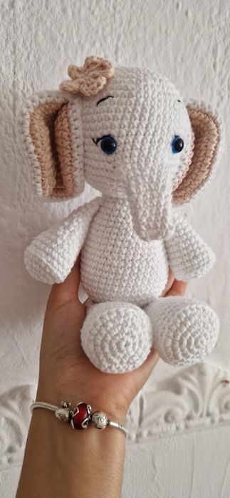 Amigurumi e peças em croche